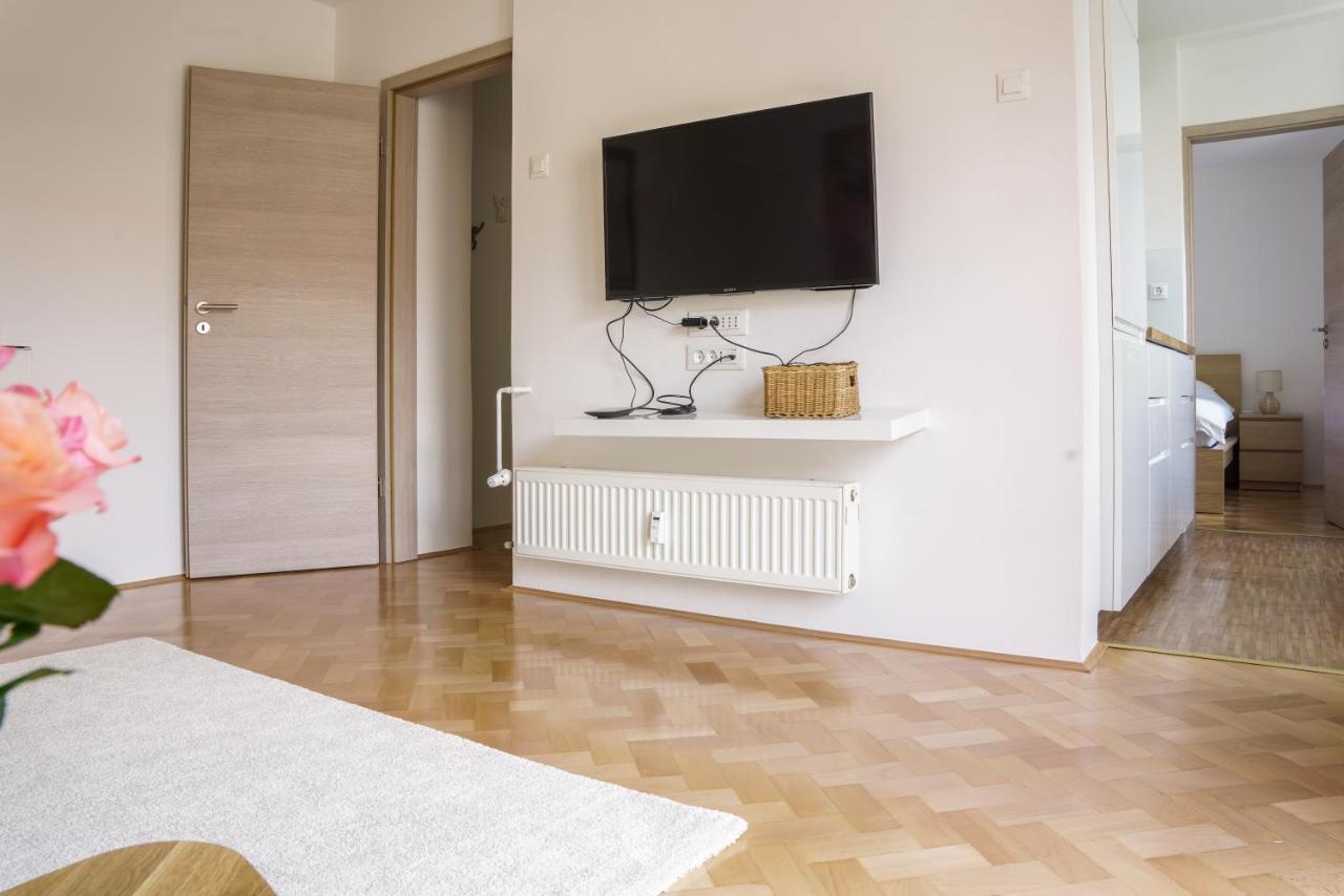 Bright Apartment Ljubljana Exterior foto